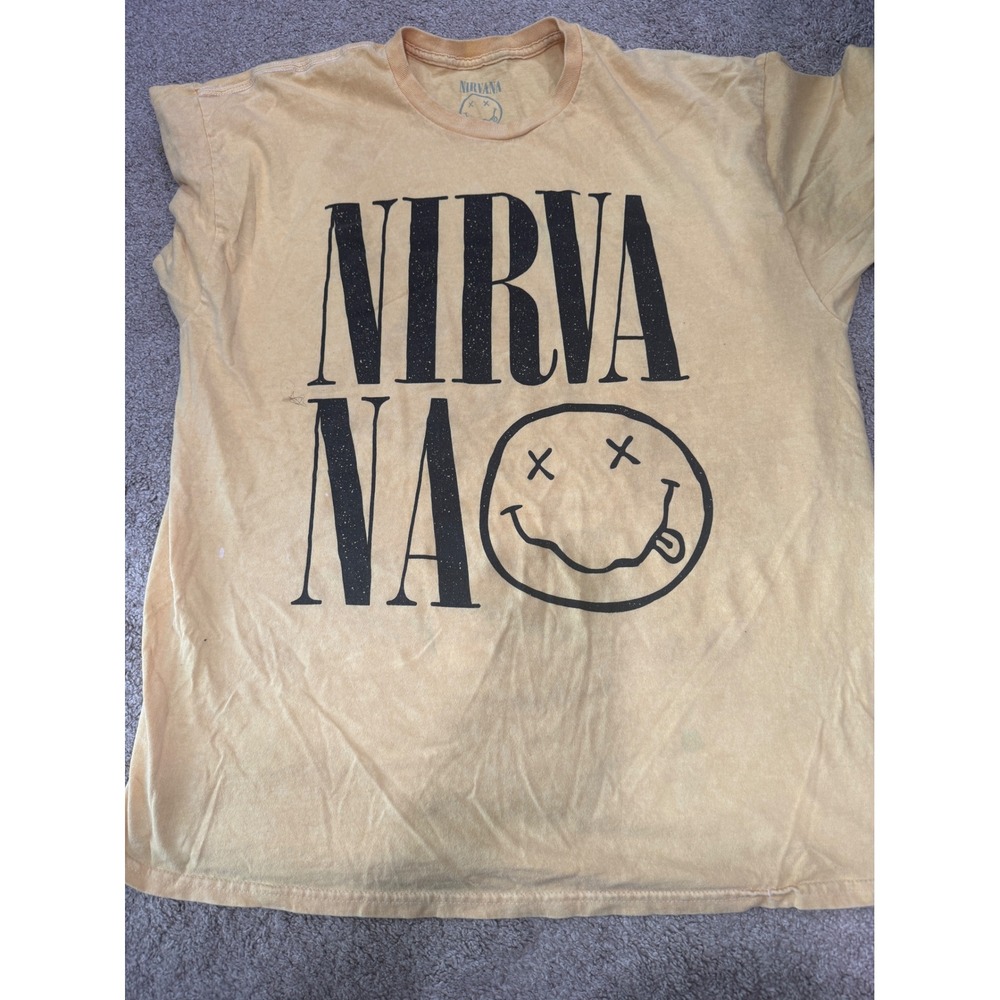 Nirvana‎ Graphic T-Shirt XL Yellow Smiley Face Logo Short Sleeve Grunge Rock Tee